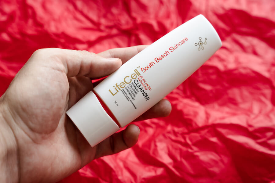 LifeCell pH Balanced Cleanser Review 2022: Is This Face Wash Worth Buying? 3